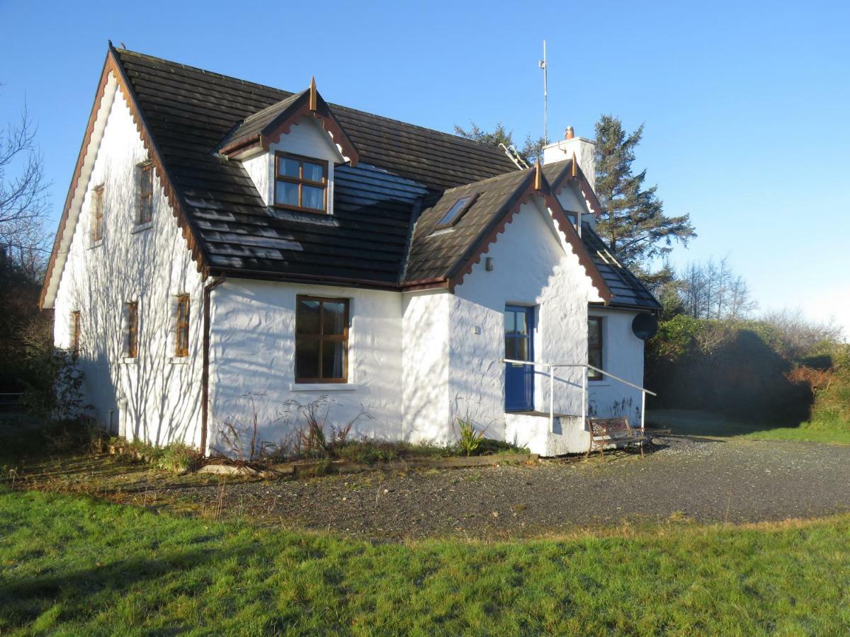 Letterfrack Farm Cottage In Village On A Farm Beside Connemara National Park Eksteriør billede