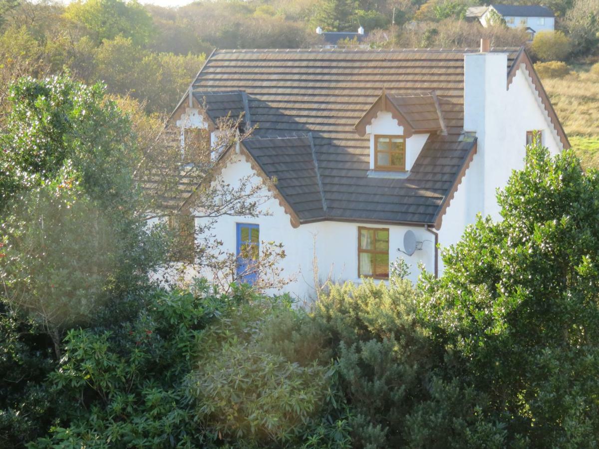 Letterfrack Farm Cottage In Village On A Farm Beside Connemara National Park Eksteriør billede